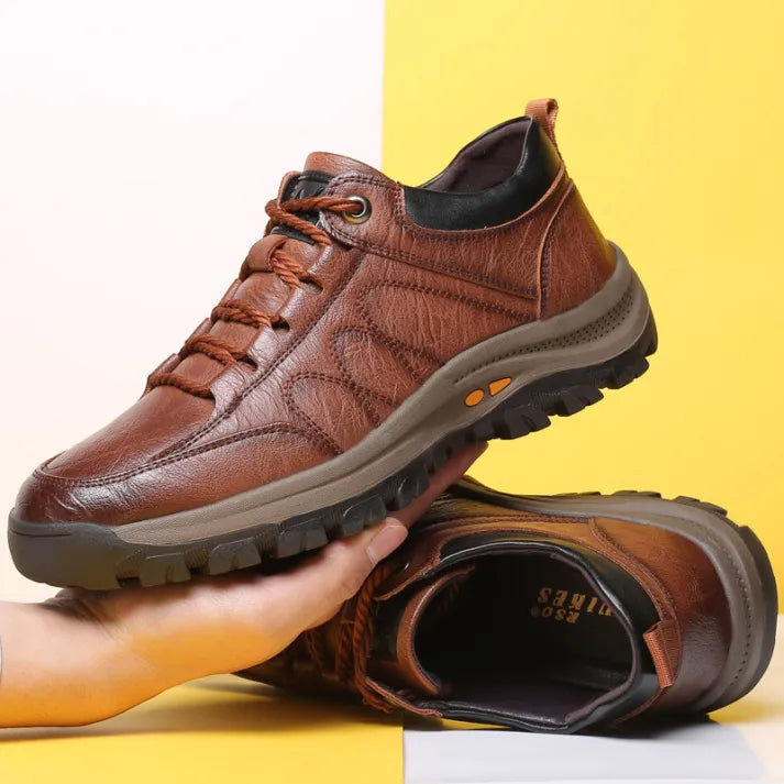 Buty ortopedyczne flemat® | Ergonomicznie zaprojektowane skórzane buty, które są wygodne, stylowe i przeszły najtrudniejszy test wodoodporności i technologii antypoślizgowej.